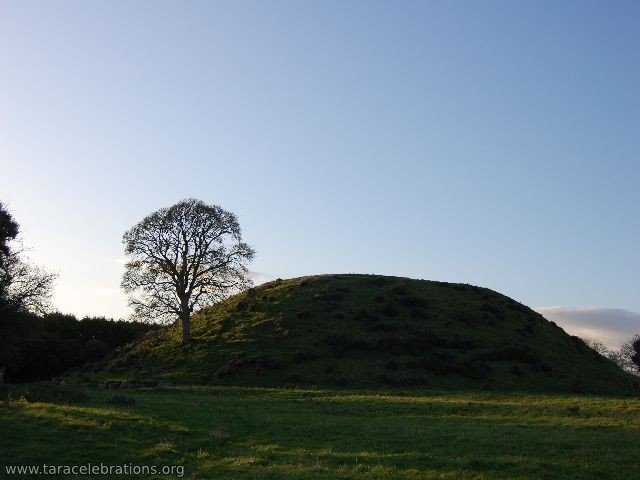 dowth mound